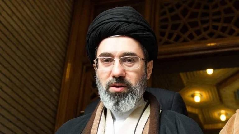 القنبلة النوويّة بين يديّ خامنئي ؟