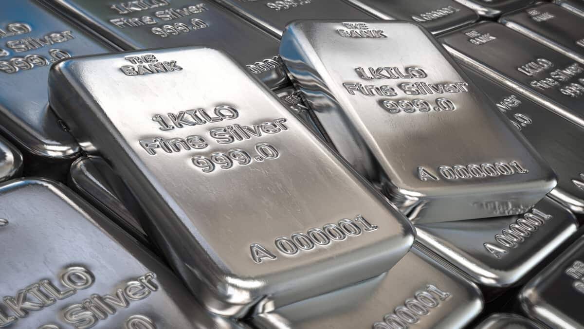 سعر الفضة يتراجع