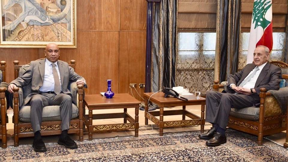 التطورات في لبنان والمنطقة بين بري وسفير الكويت