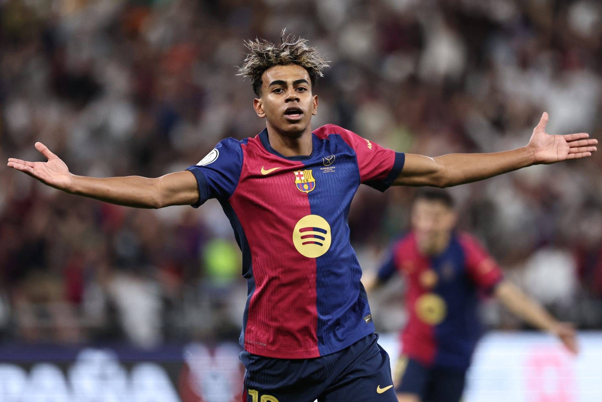 مواجهة مثيرة بين أتلتيكو مدريد وبرشلونة... والرهان على يامال بغياب رافينيا