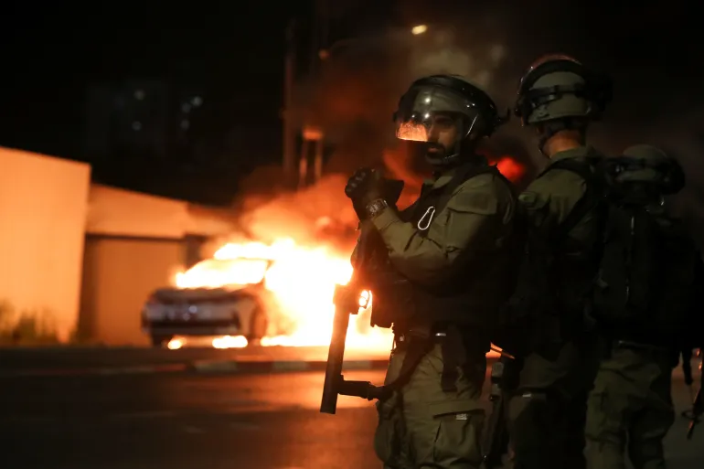 "تل أبيب" تحت النار... صواريخ من إيران ولبنان واليمن تضرب "إسرائيل"
