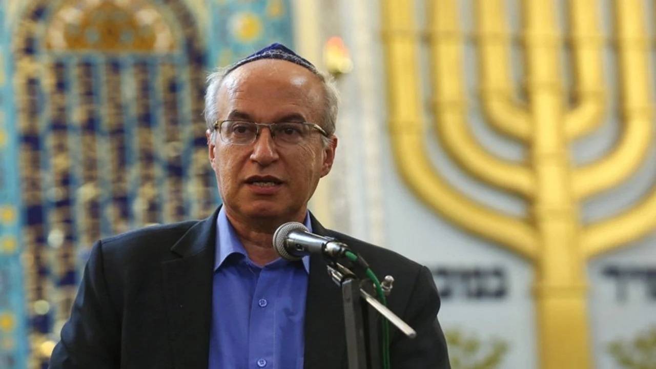 ممثل اليهود في البرلماني الإيراني: "إسرائيل" دمّرت كنيسا في طهران خلال الأعياد