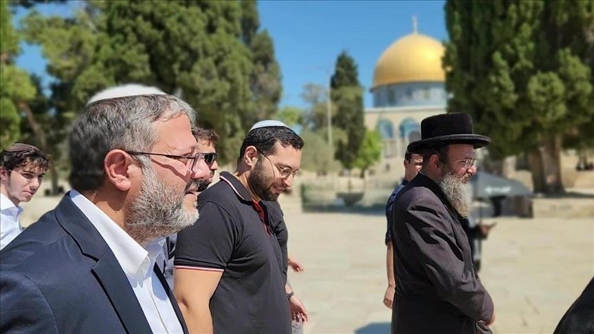 بن غفير يقتحم المسجد الأقصى!