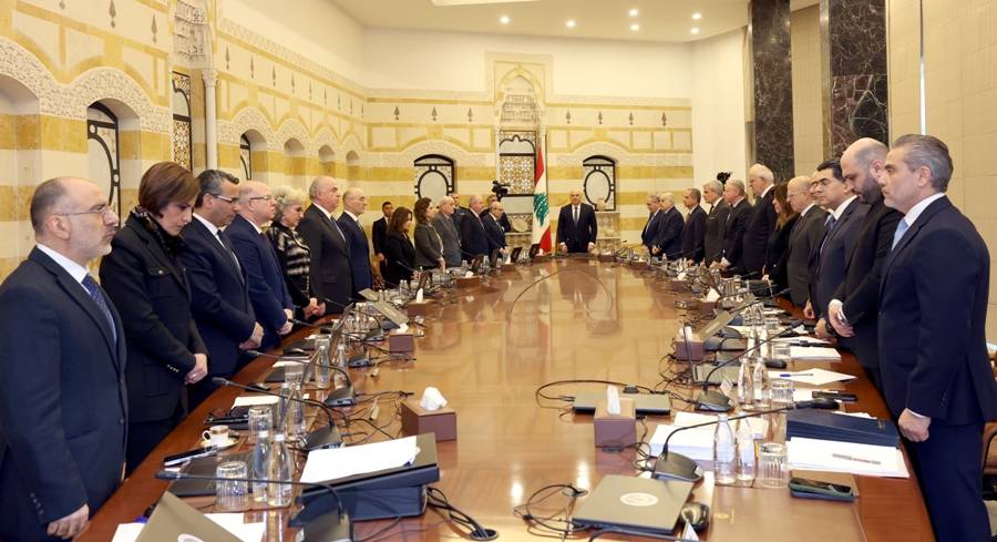 مجلس الوزراء طلب من الجيش والقوى الأمنيّة تعزيز
بسط سيطرة الدولة على محافظة بيروت وحصر السلاح فيها