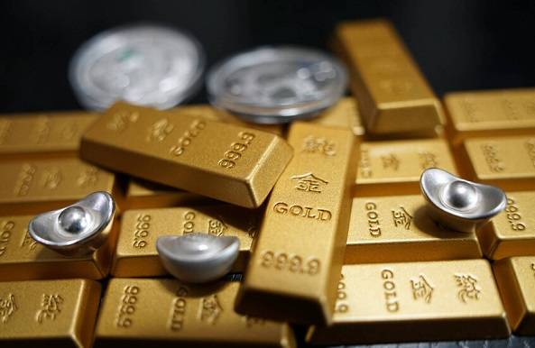 أسعار الذهب تتراجع بفضل ارتفاع الدولار