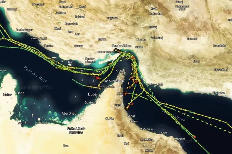 الحرس الثوري: سنتعامل بحزم مع أي سفن عسكرية تعبر مضيق هرمز