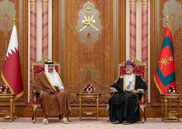 أمير قطر بحث مع سلطان عمان تطورات الأوضاع على الساحتين الإقليمية والدولية