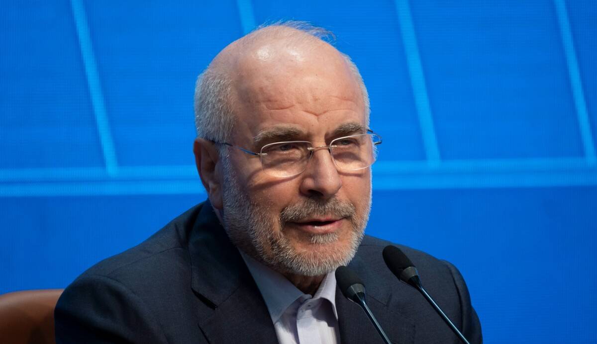 "هآرتس" تقرّ بنجاح "ليّ ذراع إسرائيل" بعد تهديدات قاليباف