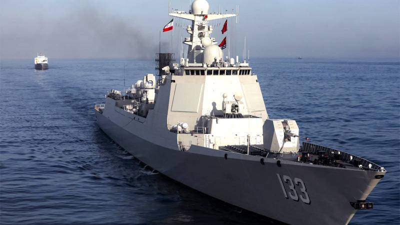 قائد البحرية الإيرانية: شلّلنا حركة الأعداء في عمق المحيط