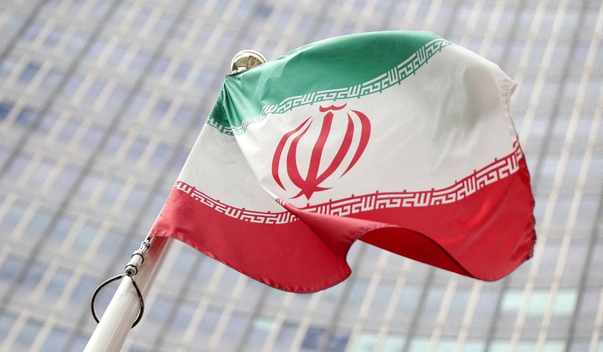 إيران تعتقل أربعة عملاء مرتبطين بالموساد