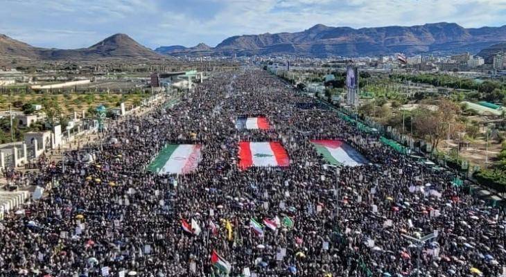 حشود مليونية في صنعاء تؤكد التمسك بـ“وحدة الساحات”