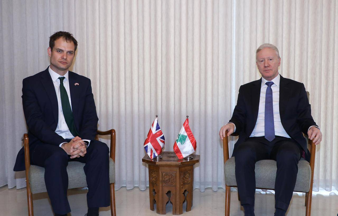 رجي يستقبل فالكونر: الحل الدبلوماسي خيارنا الوحيد