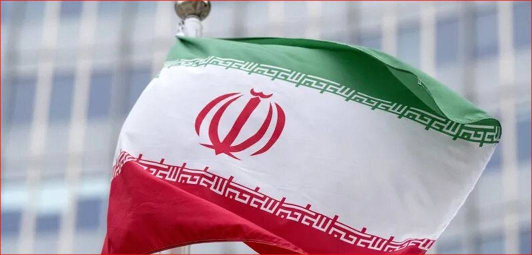 إيران تحذّر من "أنظمة جديدة" على الممرات البحرية