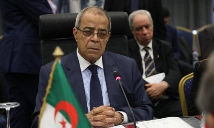 القضاء الجزائري يقرر سجن وزير الصناعة السابق علي عون