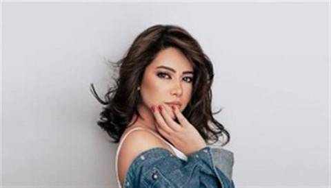 شيرين عبد الوهاب تعود إلى الاستوديو بأغنية جديدة وسط أجواء حماسية