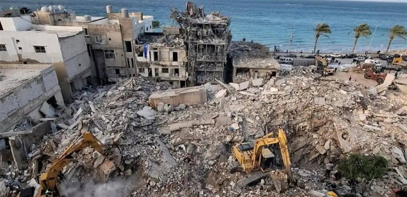 البحث عن 8 مفقودين تحت الأنقاض في صور مستمر