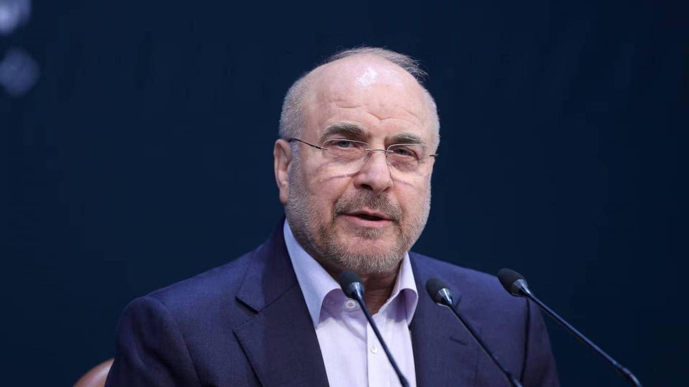 قاليباف​ للإيرانين: مضيق هرمز تحت سيطرتنا!