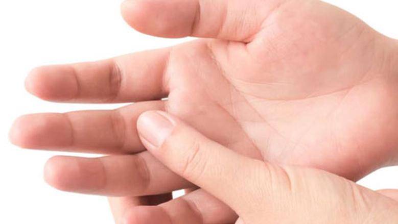 علامة في الأصابع تنذر بسرطان الرئة مبكرًا