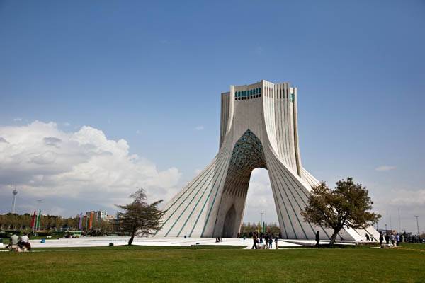 طهران تعلن إحباط مخطط تخريبي واعتقال عشرات المتورطين