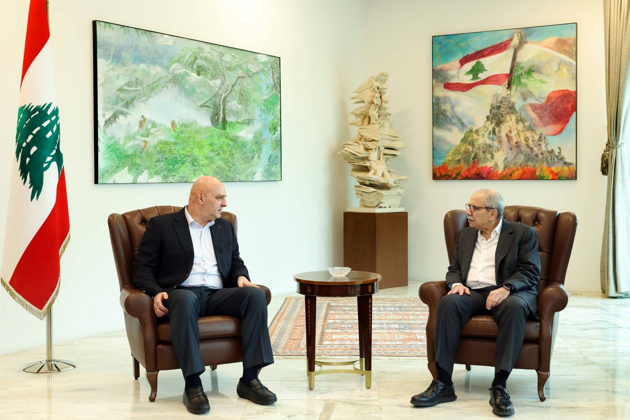 عون وسلام يبحثان تثبيت وقف إطلاق النار في لبنان