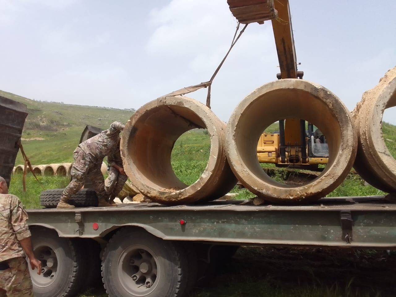 جسر مؤقت فوق الليطاني في طيرفلسه لتسهيل عودة الأهالي