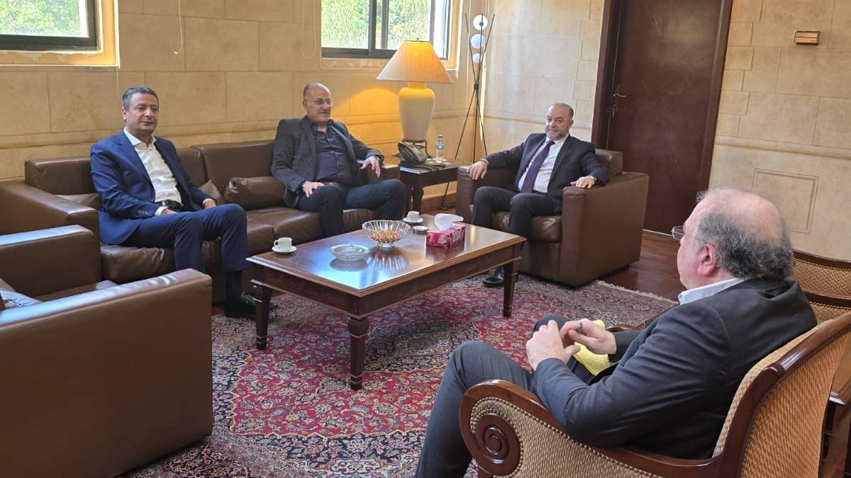 عبدالله يتابع مع الإنماء والإعمار مشروع مجمّع إدارات شحيم