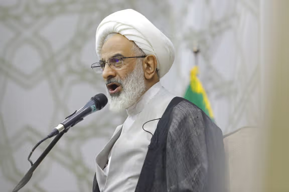 ممثل المرشد الإيراني: طهران ستتفاوض عندما يقبل العدو بشروطها