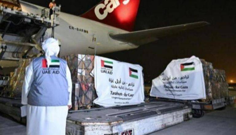 مساعدات إنسانية إماراتية لإغاثة أهالي غزة