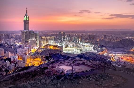السعودية ستفرض غرامات على من يؤوي حاملي تأشيرات الزيارة في مكة