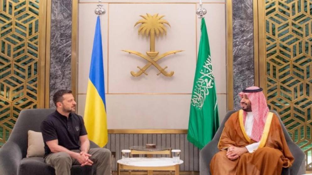 زيلينسكي إلى السعودية في زيارته الثانية بغضون شهرين
