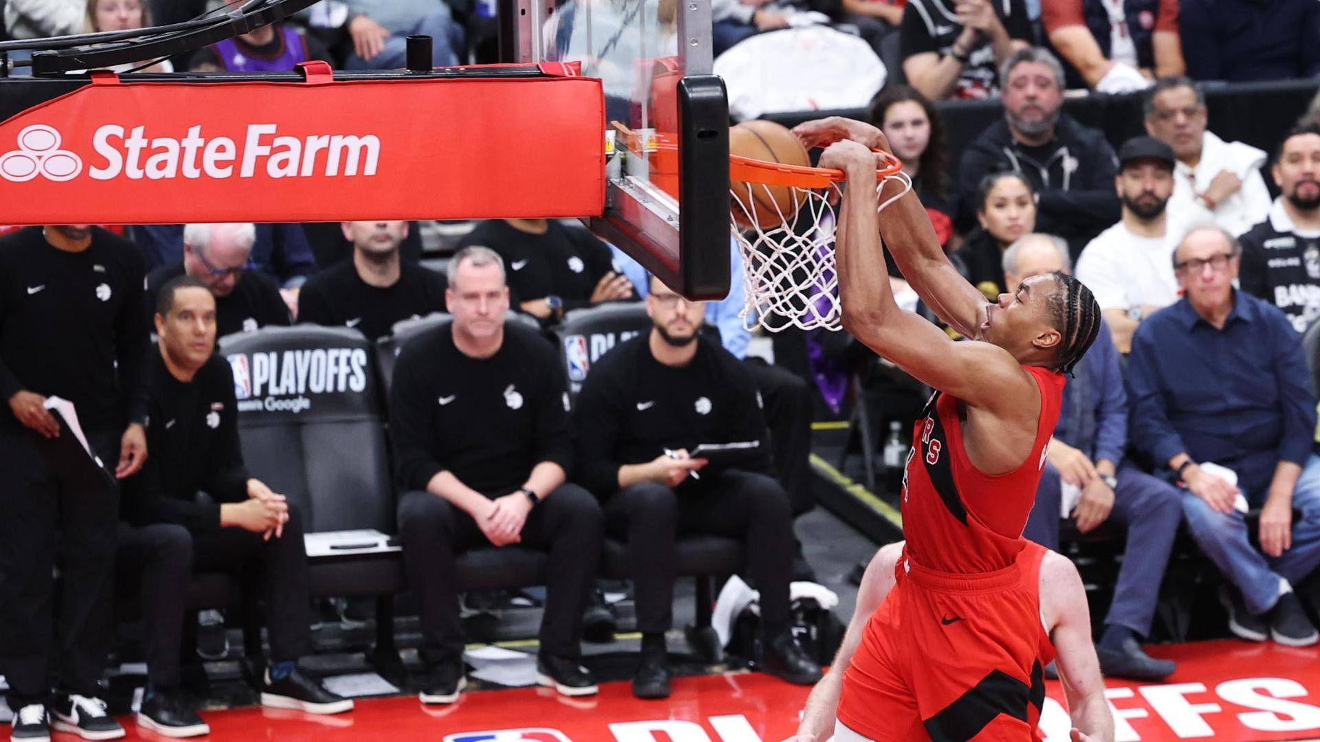 تورونتو يعادل السلسلة أمام كليفلاند في بلاي أوف NBA