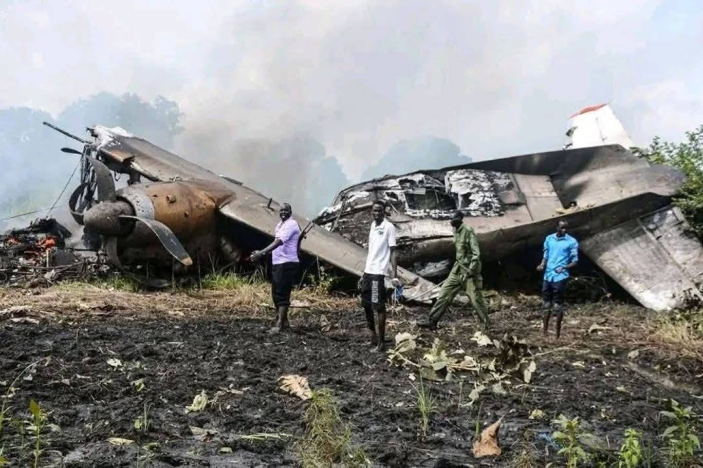 تحطّم طائرة في السودان ومقتل 14 شخصاً