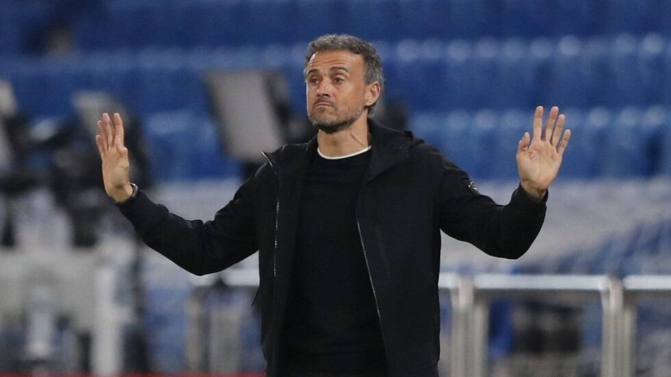 مدرب سان جيرمان يتحدى بايرن ميونيخ