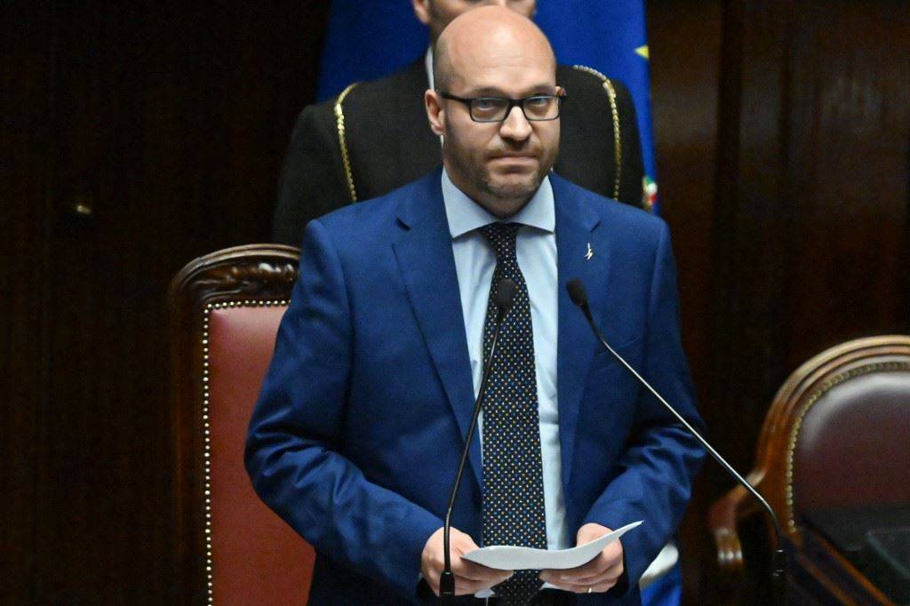 فونتانا يشيد بمبادرة جنود إيطاليين في"اليونيفيل" لتقديم تمثال جديد للمسيح