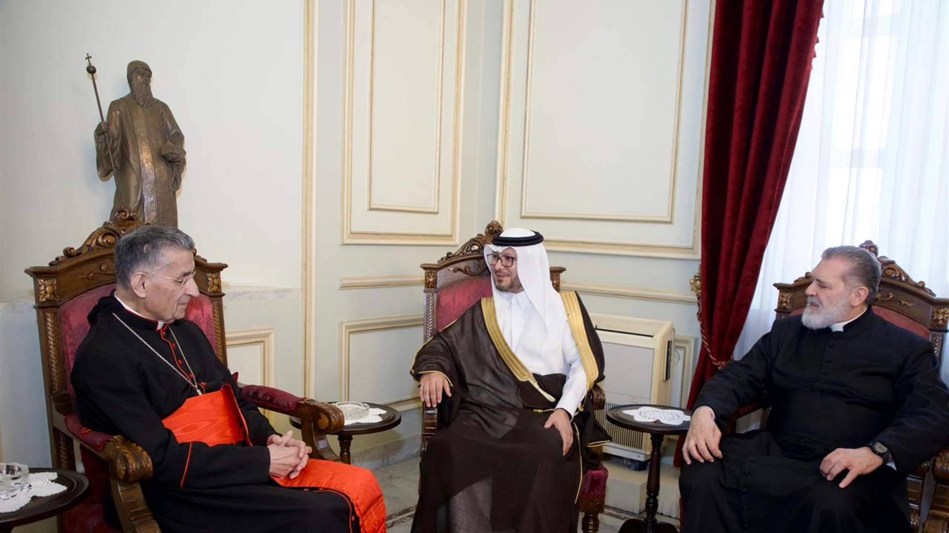 البخاري من بكركي: الولاء للوطن أساس النهوض