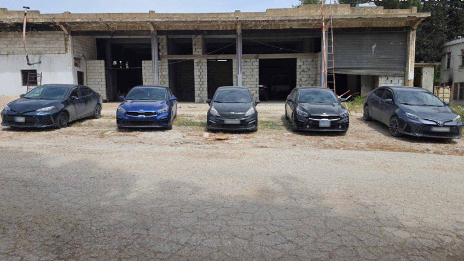 الجيش: ضبط 5 سيارات مسروقة وتوقيف عصابة في بعلبك