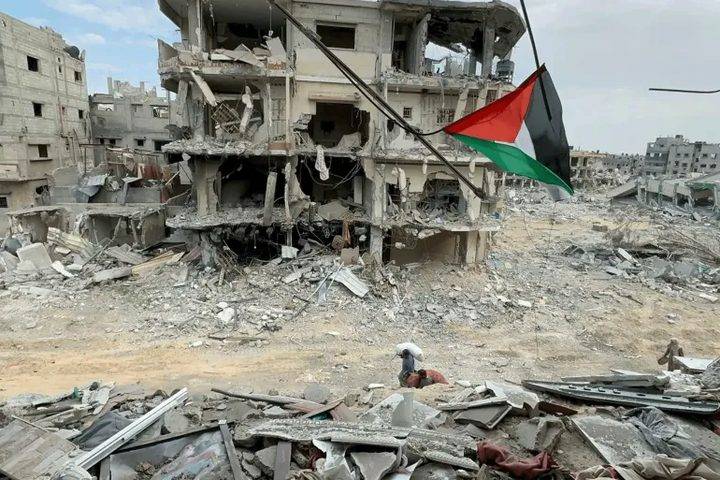 استشهاد طفلين في غزة… والصحة تحذر من عجز الطواقم عن الوصول للضحايا
