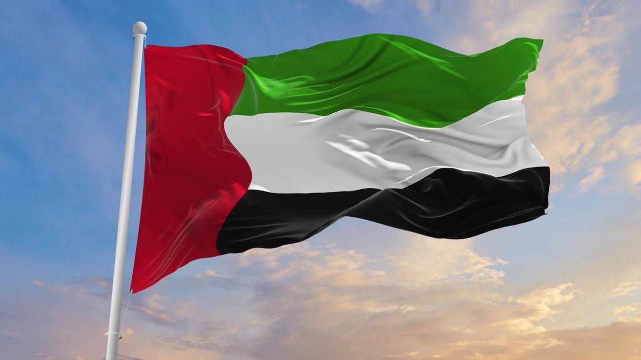 الإمارات تصدر تنبيهًا من "تهديد صاروخي محتمل"