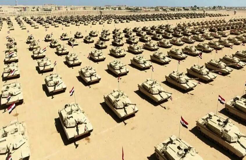 محلل عسكري إسرائيلي: الخطر الأكبر يأتي من مصر والداخل الإسرائيلي