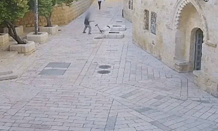 سلطات الاحتلال تزعم محاكمة المستوطن الذي اعتدى على الراهبة