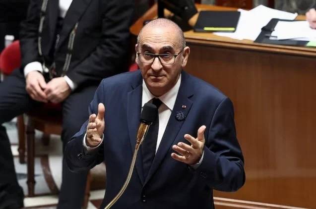 فرنسا تستأنف ترحيل الجزائريين غير النظاميين