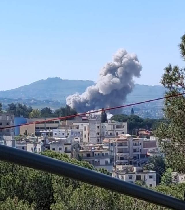 بالفيديو: غارة إسرائيلية على النبطية