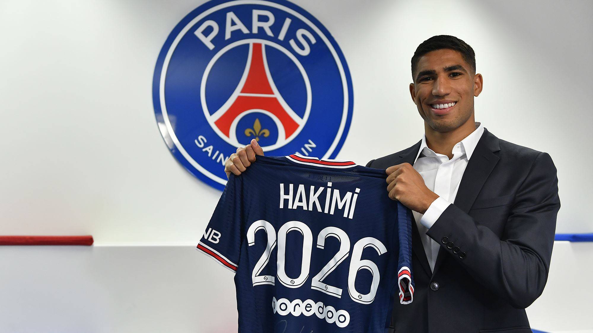 أشرف حكيمي يطارد لقب دوري الأبطال مع باريس