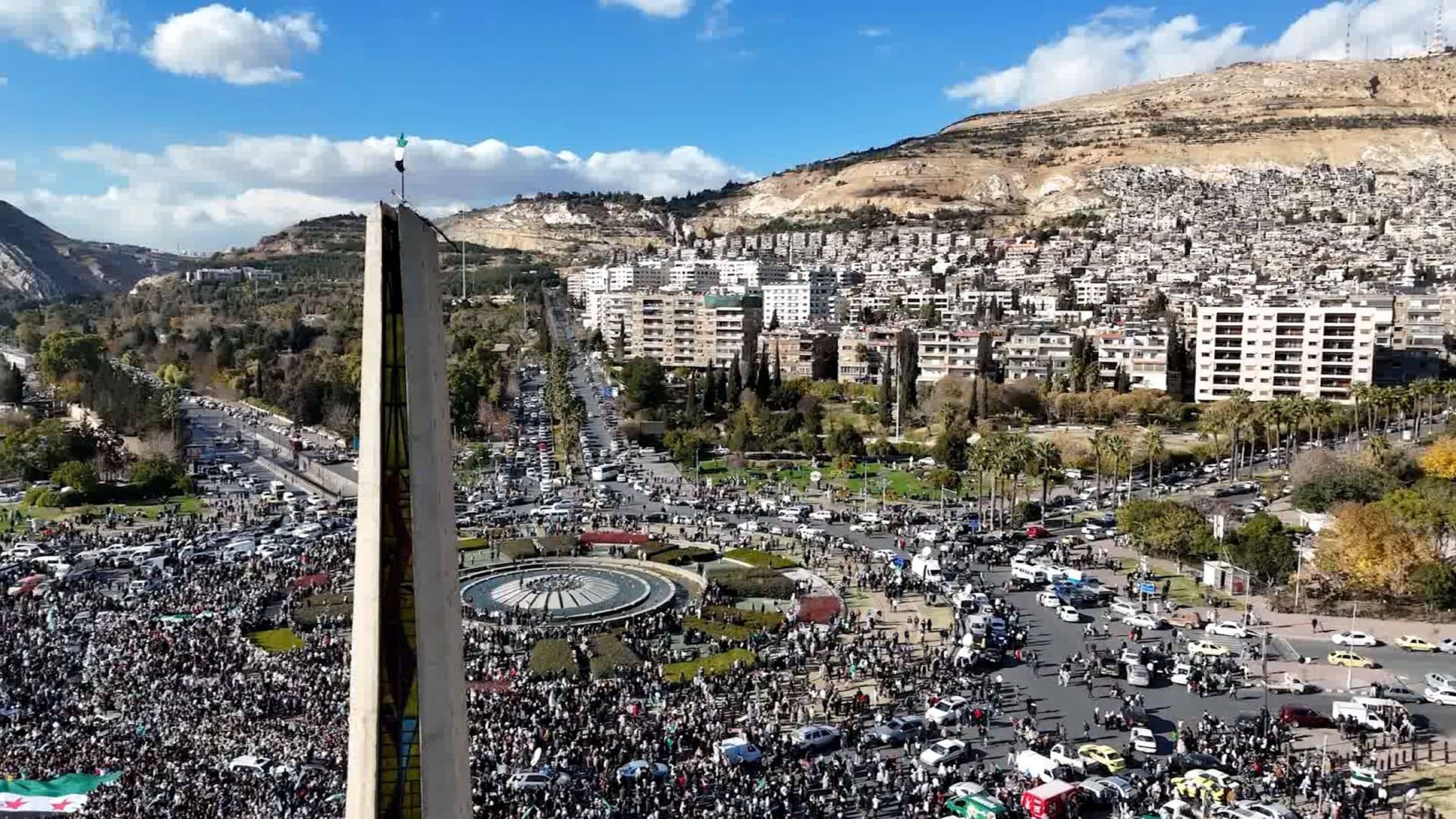 شمل عائلة الشرع... تعيينات جديدة تطال وزراء ومحافظين في دمشق