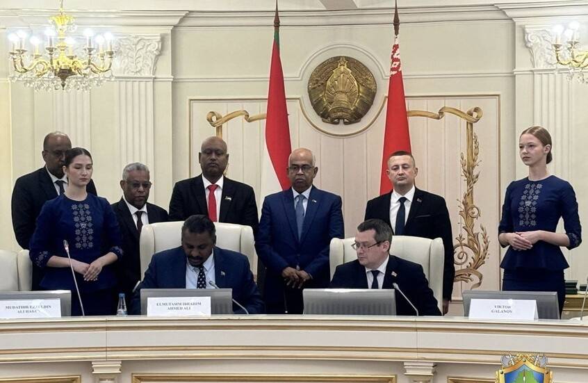 السودان وبيلاروس يوقعان اتفاقية لتمويل الصادرات