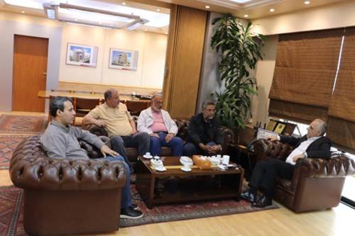 لقاء نقابي مع كركي لبحث اشتراكات الضمان وأوضاع النازحين