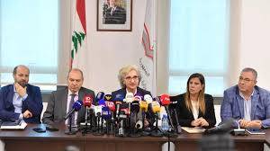 كرامي أعلنت إلغاء امتحانات الشهادة المتوسطة
واعتماد ثلاث دورات متتالية لشهادة الثانوية العامة
