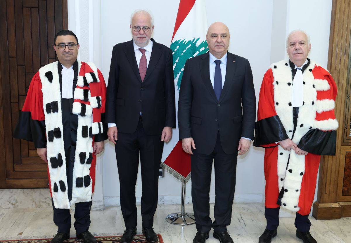 رئاسة الجمهورية: المدعي العام التمييزي القاضي أحمد رامي الحاج أقسم اليمين أمام الرئيس عون في حضور وزير العدل عادل نصار ورئيس مجلس القضاء الأعلى القاضي سهيل عبود