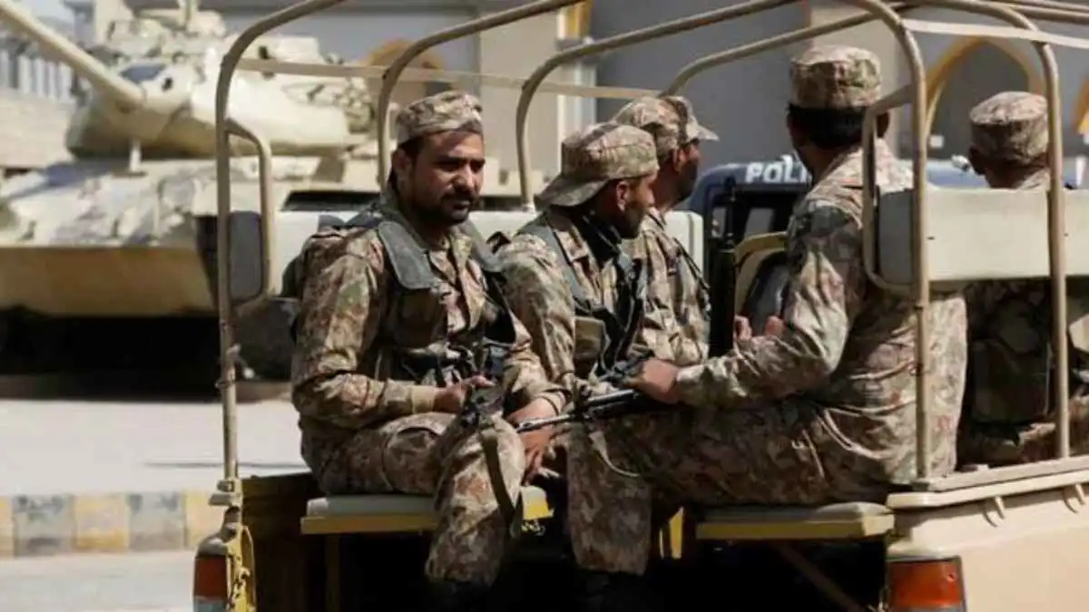 مقتل 5 جنود و7 مسلحين في اشتباكات بإقليم بلوشستان