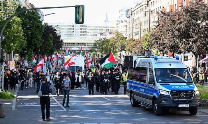 الشرطة الألمانية تعترض مسيرة داعمة لفلسطين في برلين